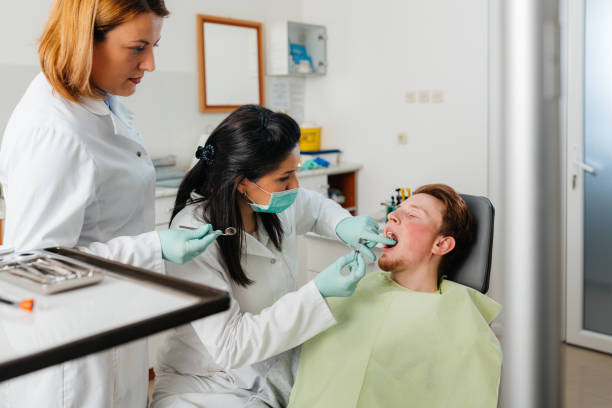 Best Emergency Tooth Extraction in Newington Forest, VA